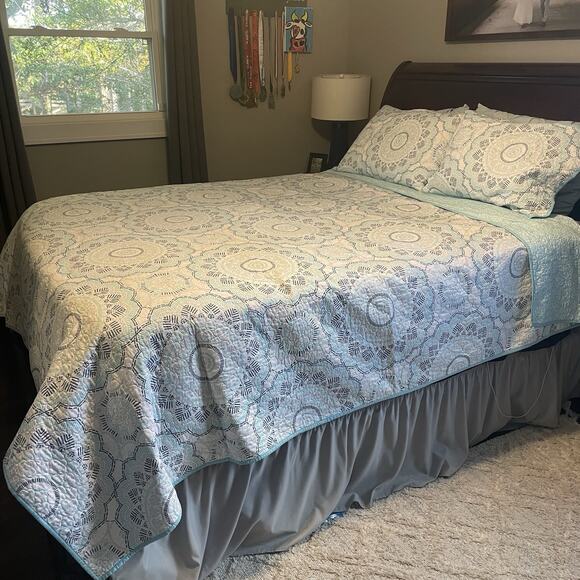 The Big One Reversible King Size Quilt & 2 Shams Set Blue Mandala Geometric - Picture 2 of 7